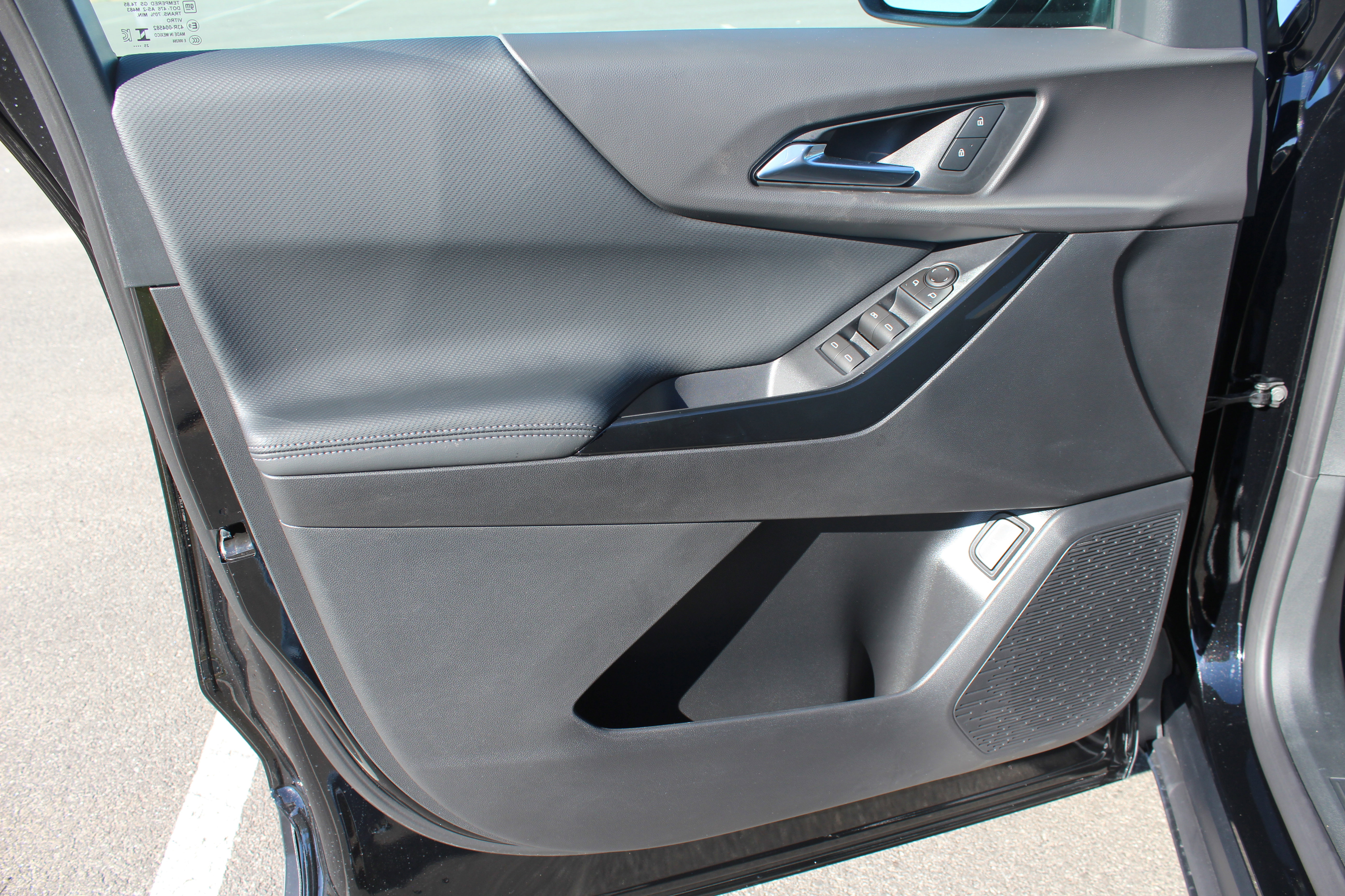 New 2026 Chevrolet Equinox LT w/ Convenience Package II image 30