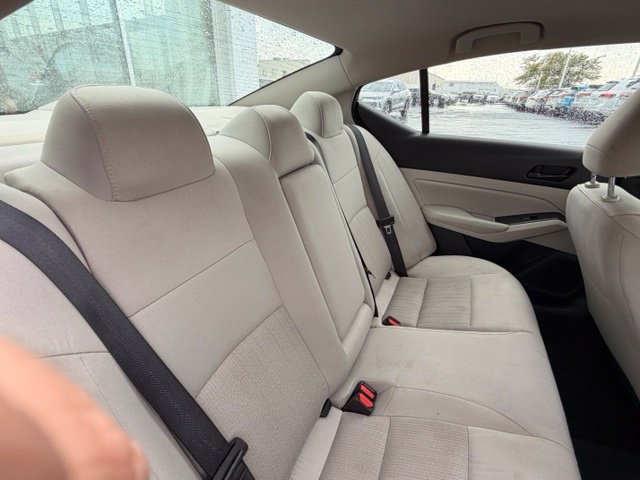 Used 2025 Nissan Altima 2.5 SV FWD image 21