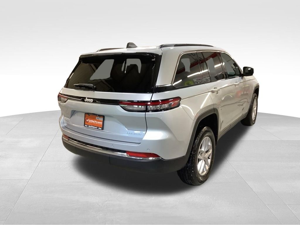 Used 2025 Jeep Grand Cherokee Laredo X w/ Luxury Tech Group I AWD/4WD image 6