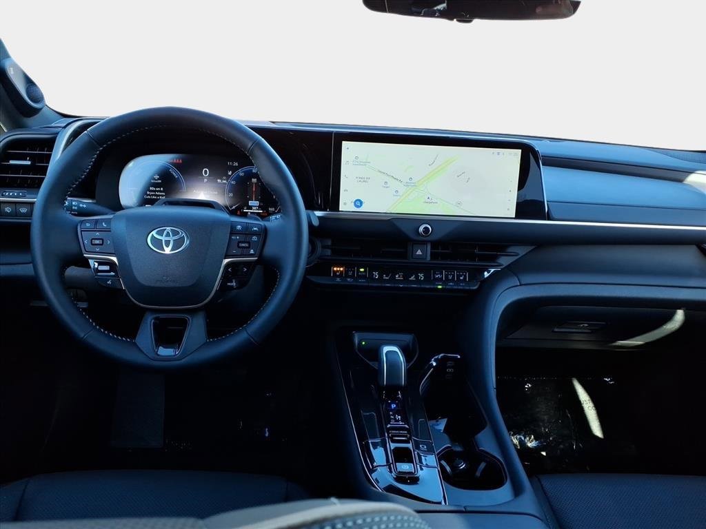 Used 2025 Toyota Crown Signia image 11