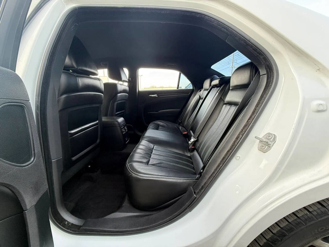 Used 2016 Chrysler 300 S image 14