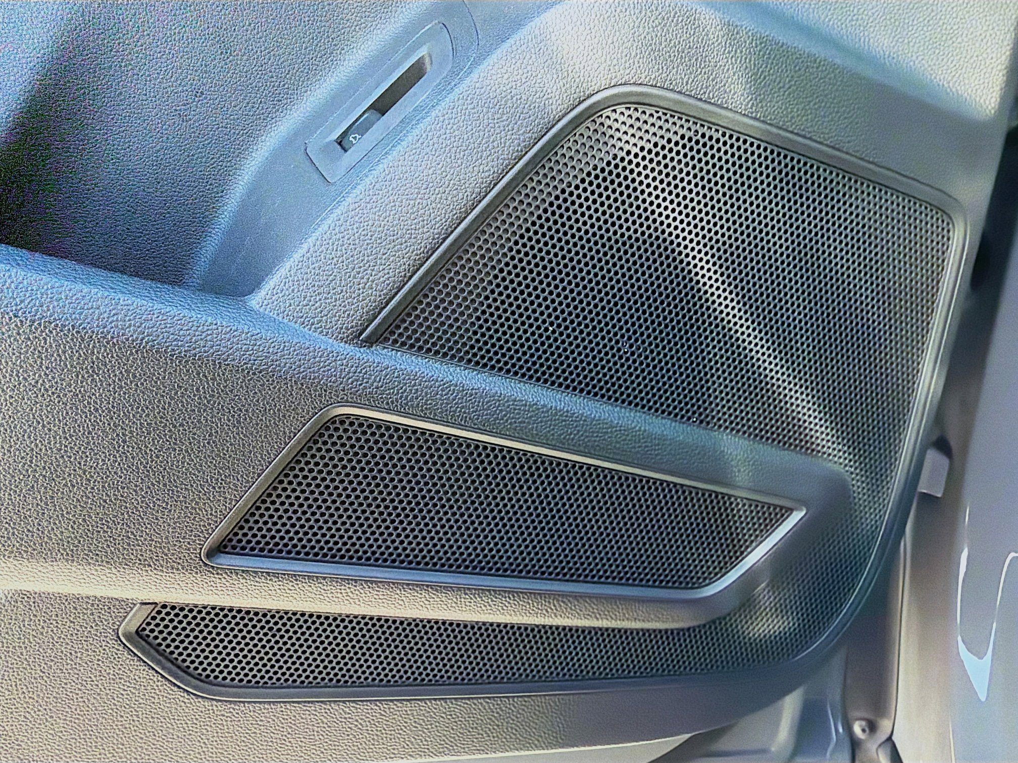 Used 2023 Volkswagen Atlas Cross Sport SEL Premium R-Line image 24