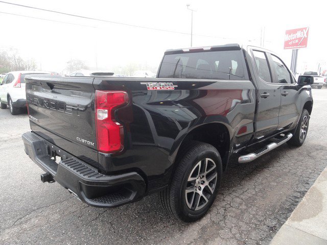 Used 2019 Chevrolet Silverado 1500 Custom Trail Boss w/ Custom Convenience Package AWD/4WD image 8