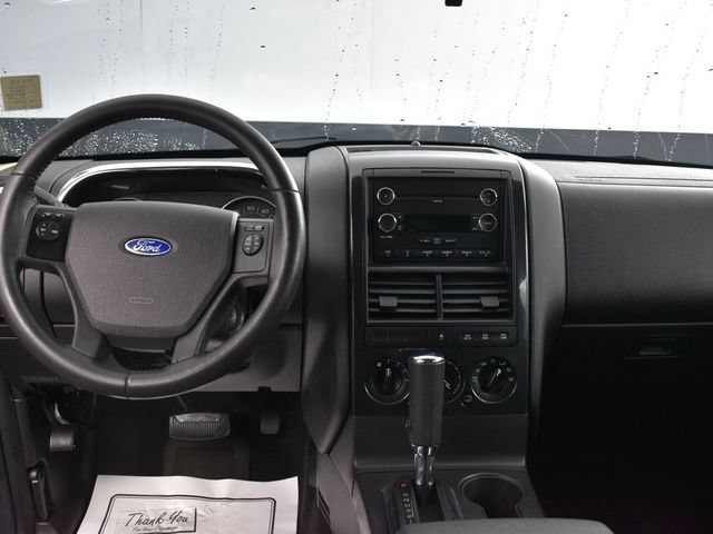 Used 2010 Ford Explorer XLT AWD/4WD image 8