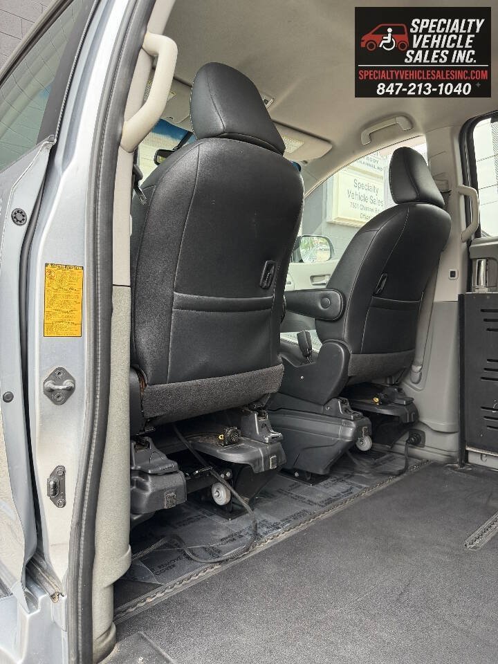 Used 2014 Toyota Sienna SE FWD image 20