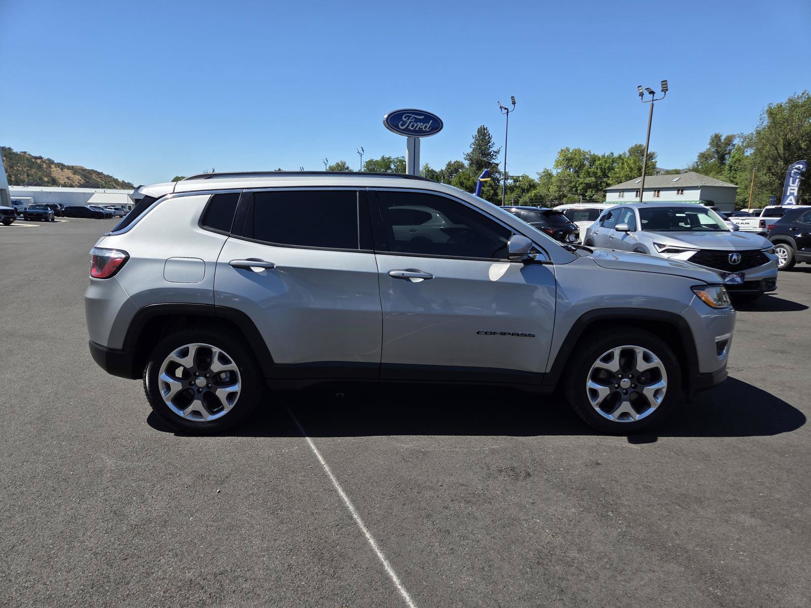Used 2020 Jeep Compass Limited FWD image 4