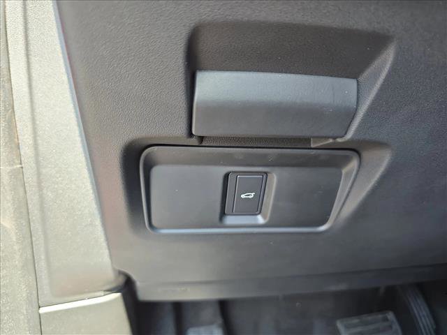 New 2025 Land Rover Discovery Sport S image 26