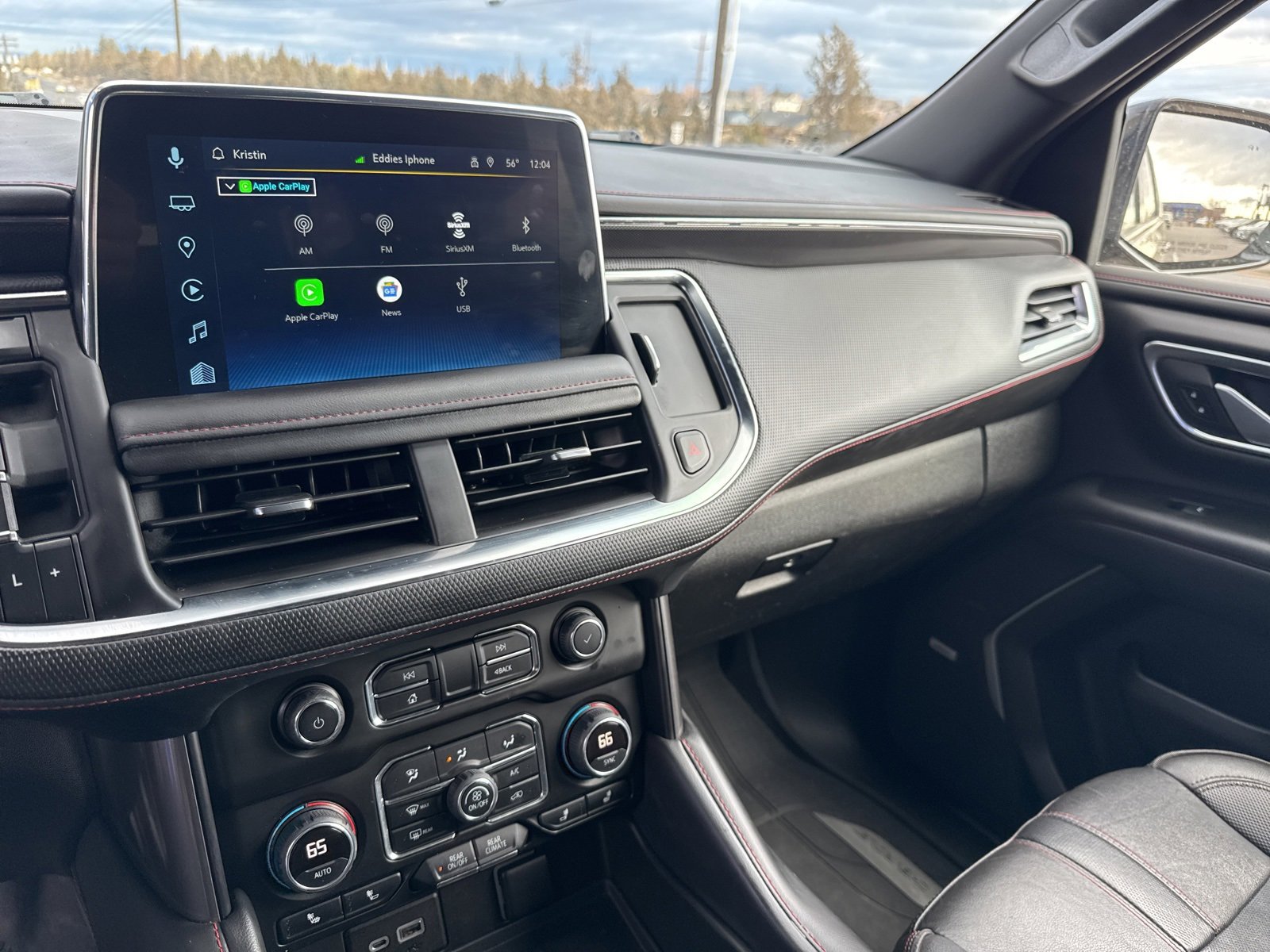 Used 2022 Chevrolet Suburban RST w/ Luxury Package image 22