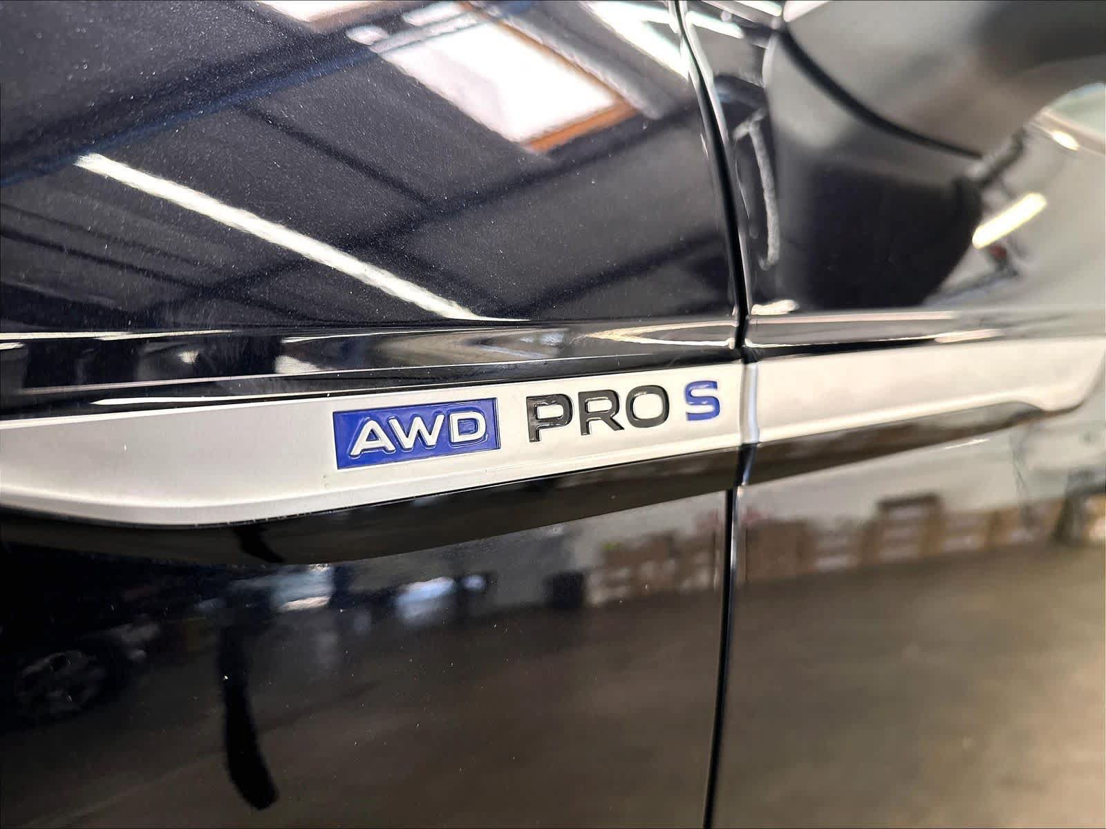 Used 2023 Volkswagen ID.4 Pro S AWD/4WD image 27