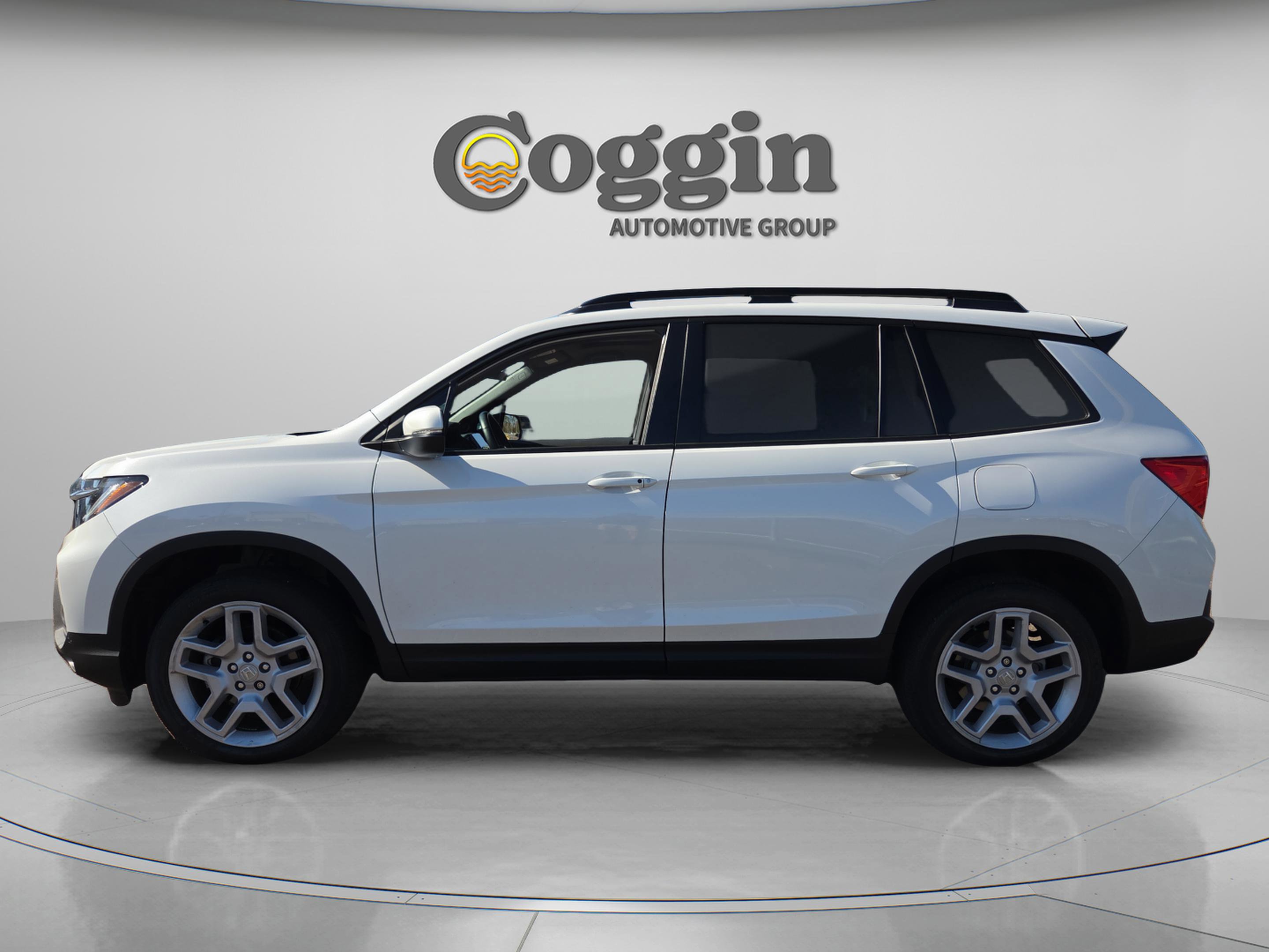 Certified 2024 Honda Passport EX-L image 3