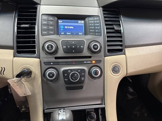 Used 2018 Ford Taurus SE FWD image 22