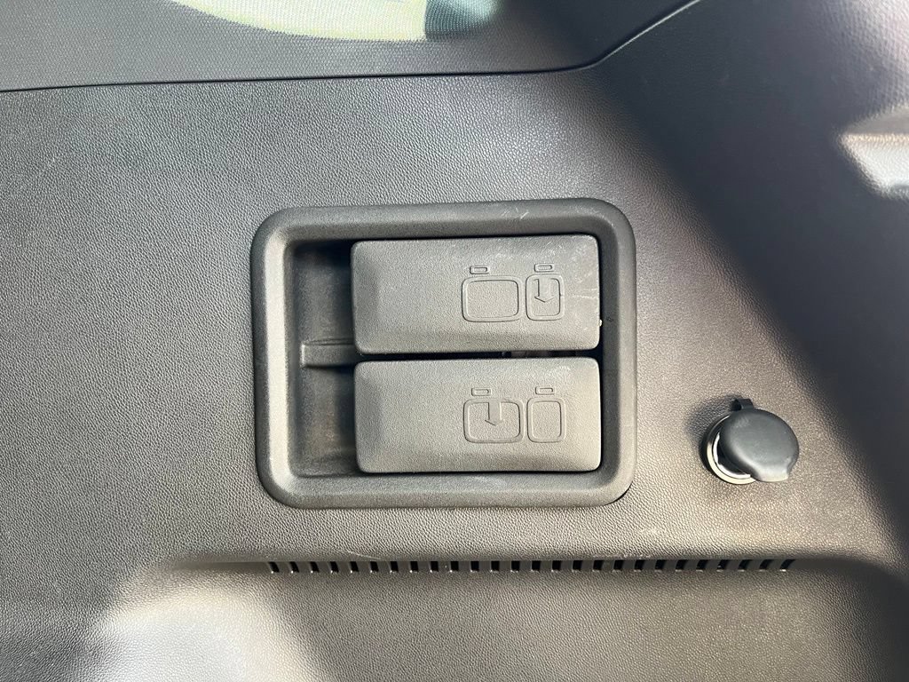 Used 2024 Chevrolet Equinox LT AWD/4WD image 13