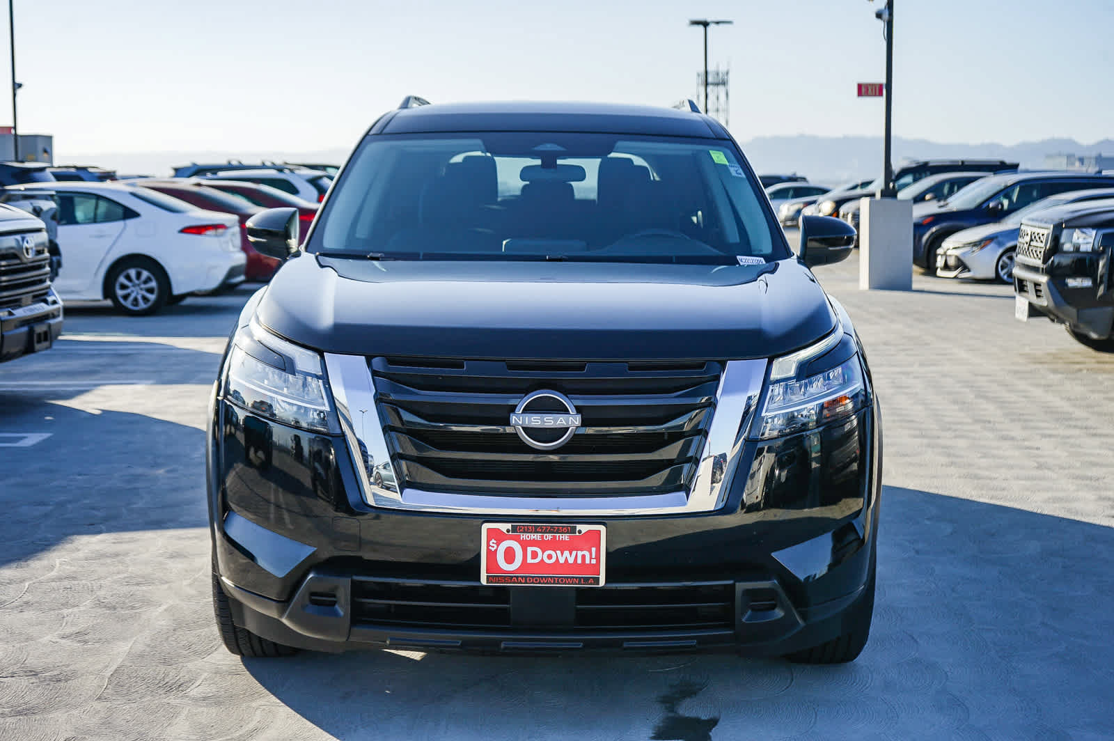 Used 2022 Nissan Pathfinder SV FWD image 2