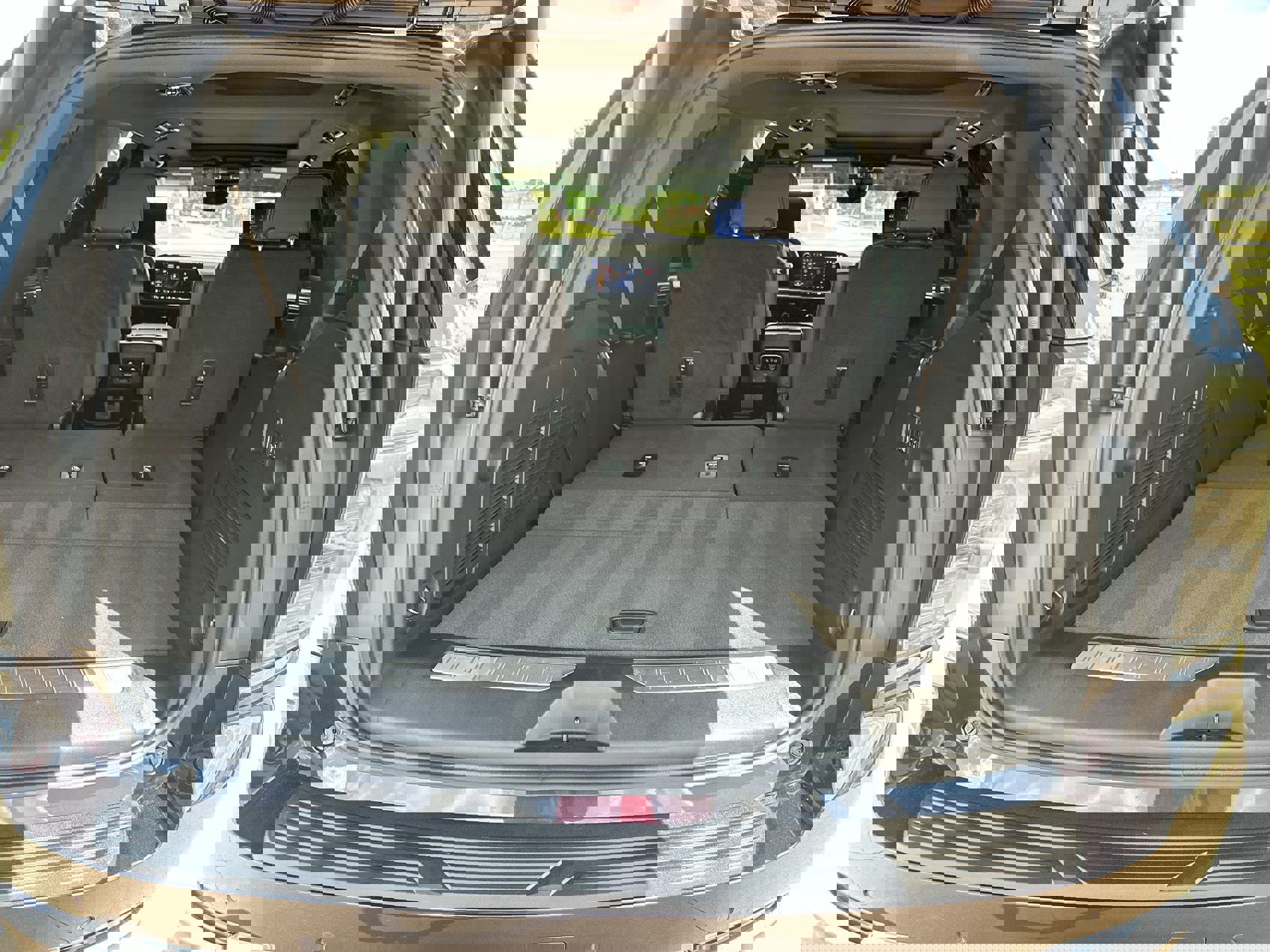 Used 2025 Chevrolet Tahoe Premier image 26