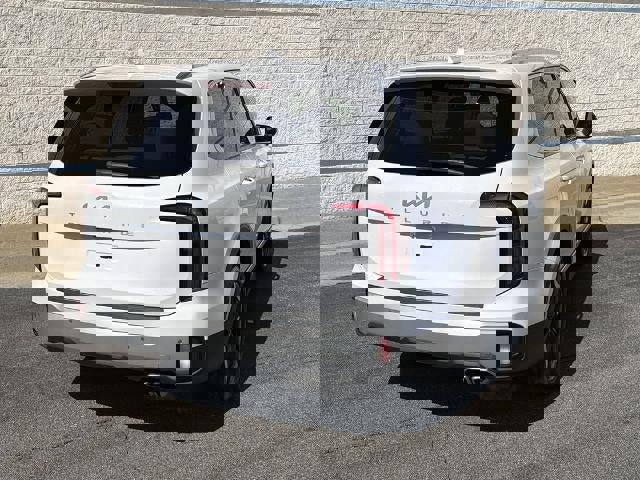 Used 2023 Kia Telluride EX w/ EX Captain's Chair Package image 7