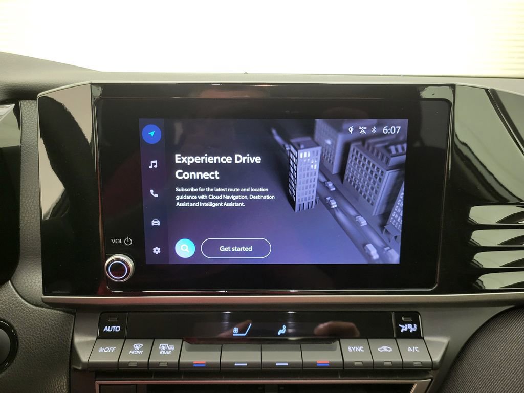 Used 2025 Toyota Camry LE FWD image 8