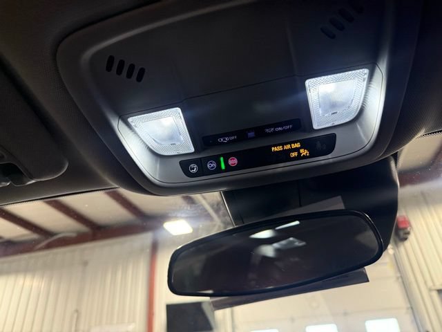 Used 2025 Chevrolet Malibu LT FWD image 27