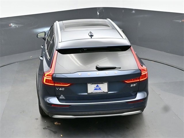 Used 2024 Volvo V60 B5 Cross Country Plus image 47