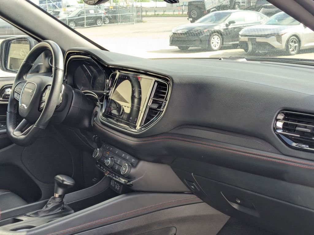Used 2025 Dodge Durango GT image 33