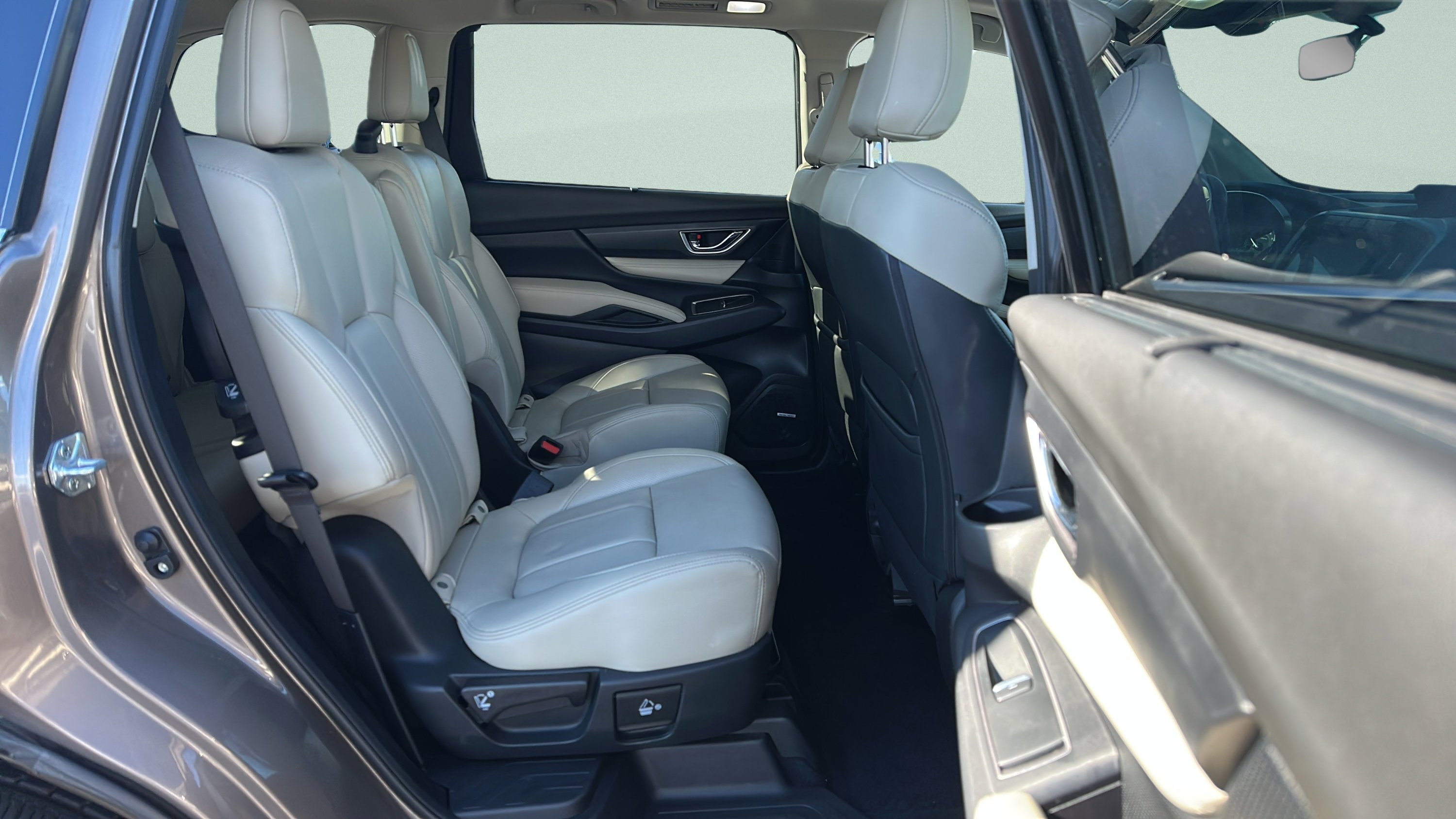 Used 2021 Subaru Ascent Limited w/ Technology Package image 30