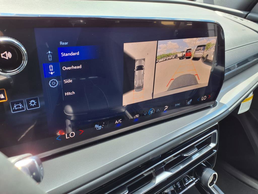 New 2026 Chevrolet Traverse LT w/ Driver Confidence Package image 15