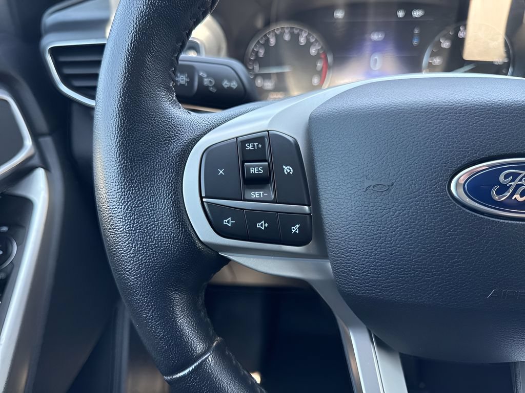 Used 2021 Ford Explorer XLT w/ Equipment Group 202A AWD/4WD image 15