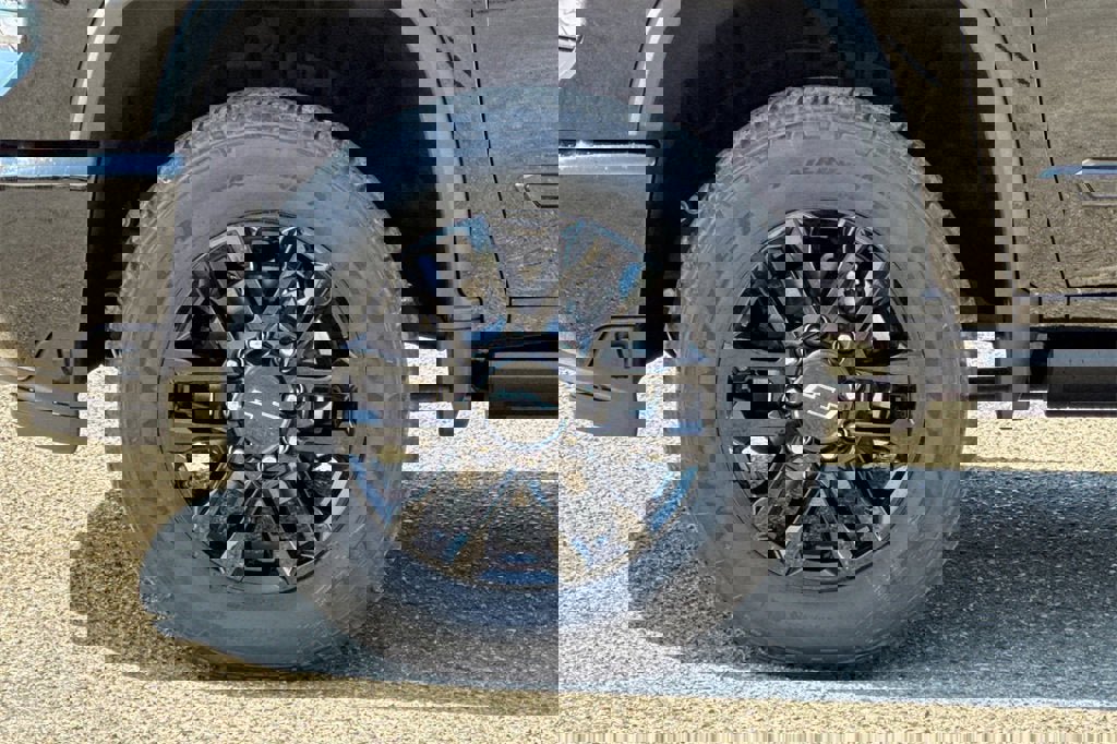 New 2025 Chevrolet Silverado 3500 High Country w/ High Country Premium Package image 25