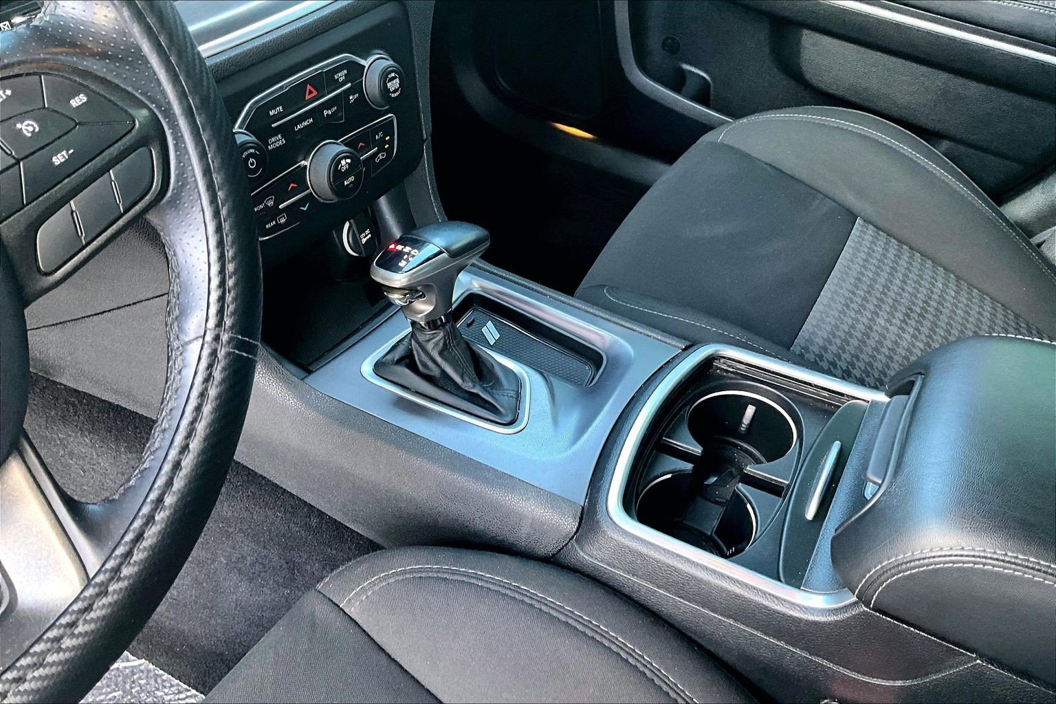 Used 2020 Dodge Charger Scat Pack w/ Navigation & Travel Group RWD image 18