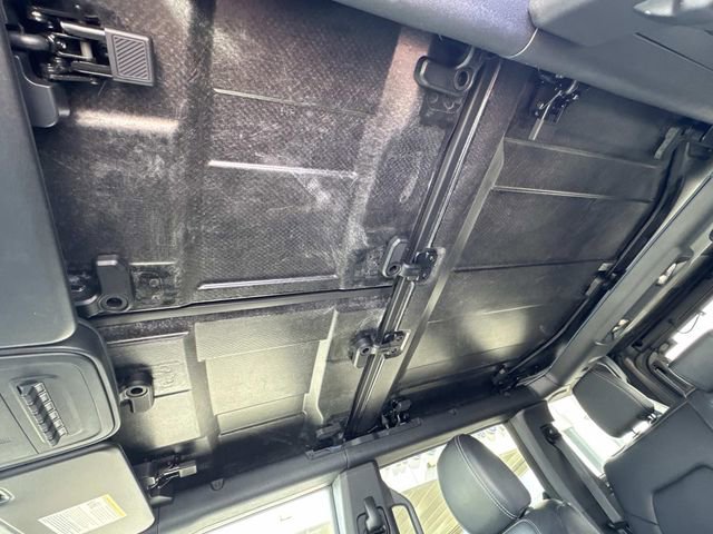 Used 2025 Ford Bronco Badlands image 20