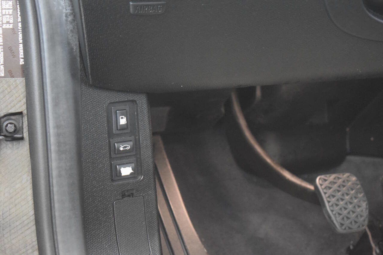 Used 2014 BMW i3 w/ Range Extender image 67