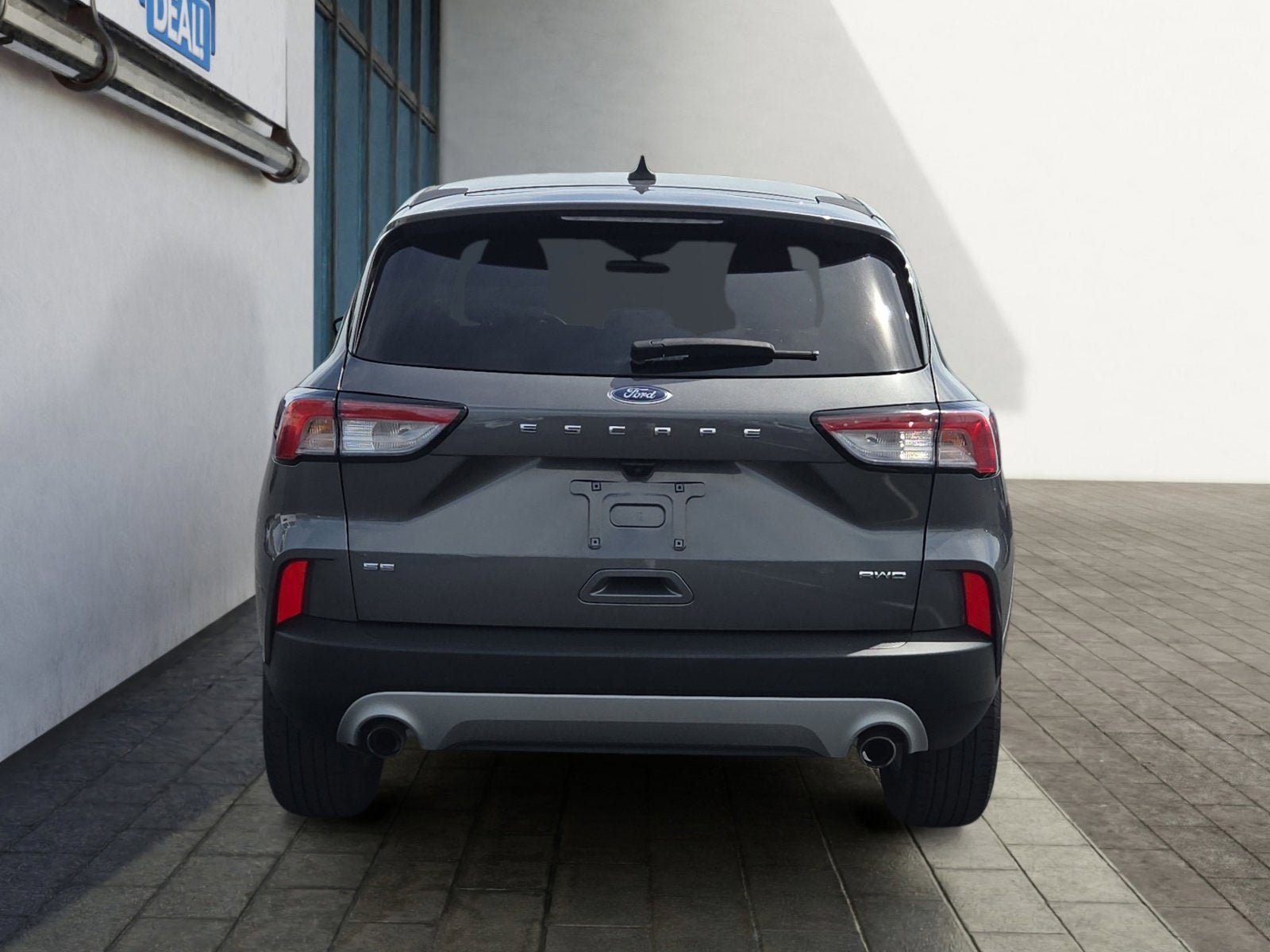 Certified 2022 Ford Escape SE w/ Cold Weather Package AWD/4WD image 4