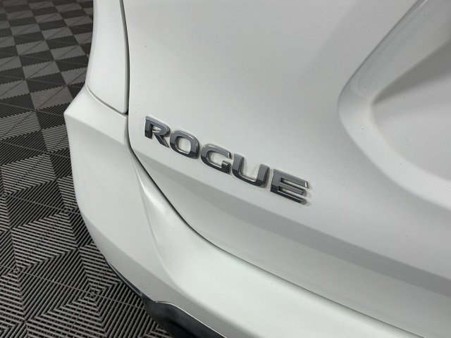 Used 2018 Nissan Rogue SV image 21