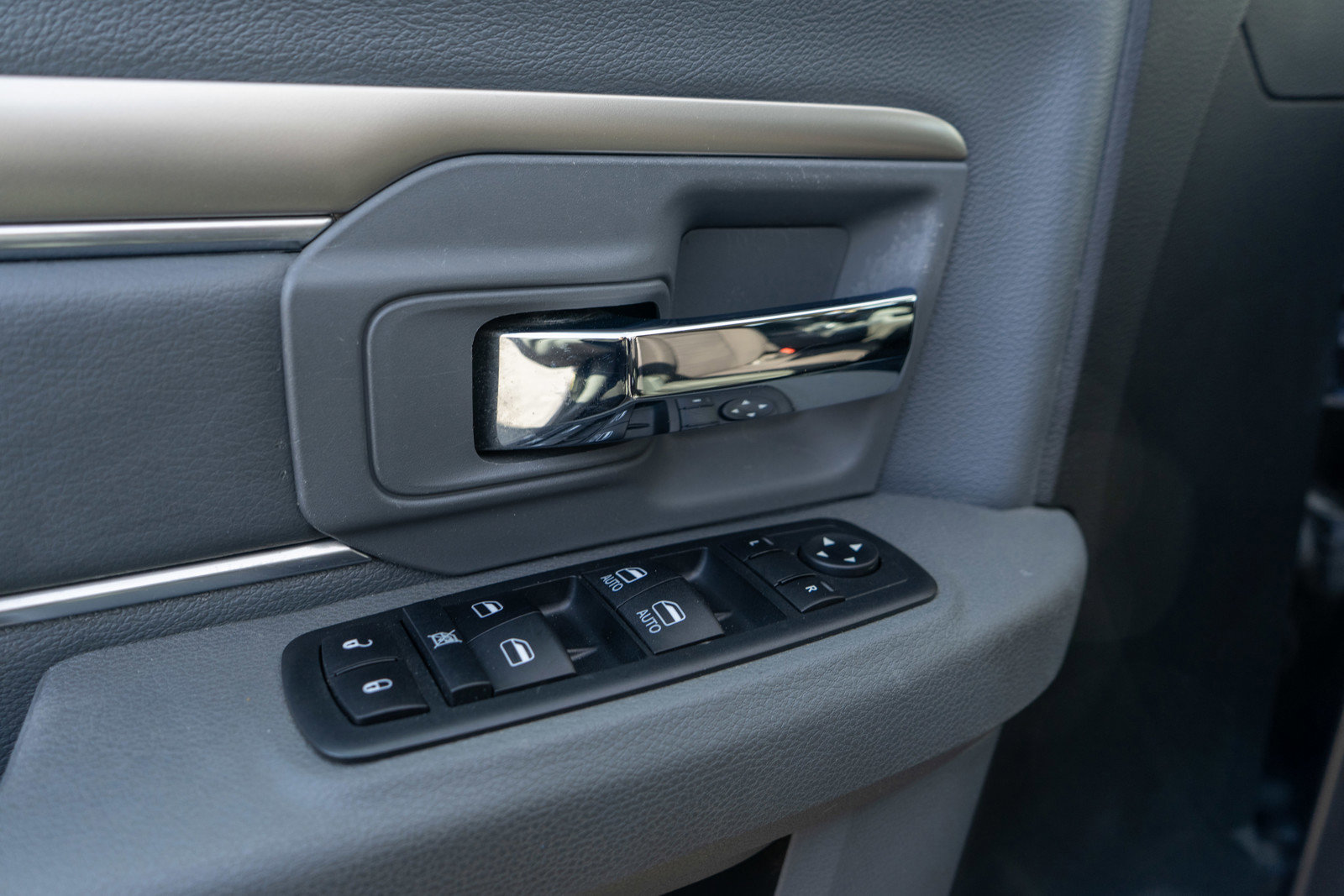 Used 2020 RAM 1500 Classic Warlock w/ Electronics Group AWD/4WD image 14