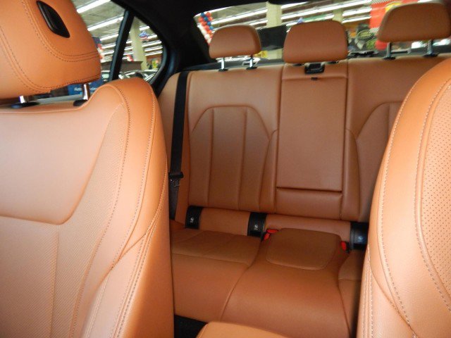 Used 2023 BMW 330i xDrive Sedan w/ M Sport Package image 34