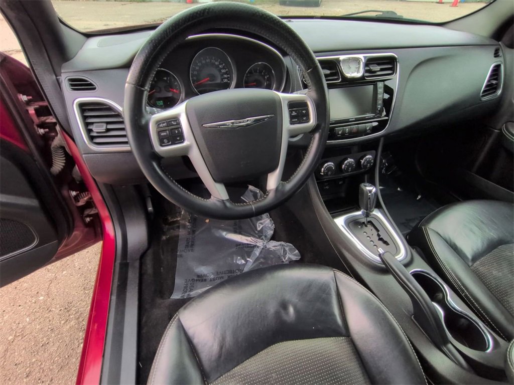 Used 2014 Chrysler 200 Limited w/ Sun/Sound Group image 10