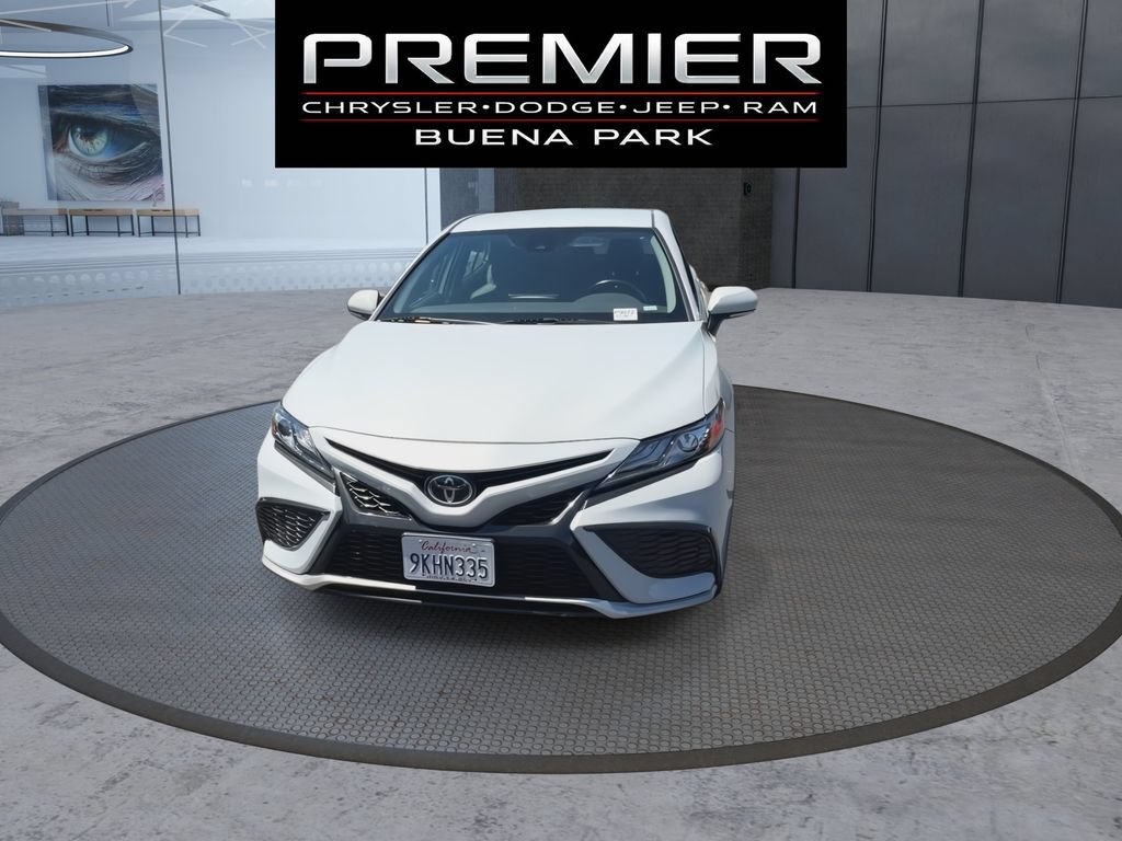 Used 2024 Toyota Camry XSE FWD image 3