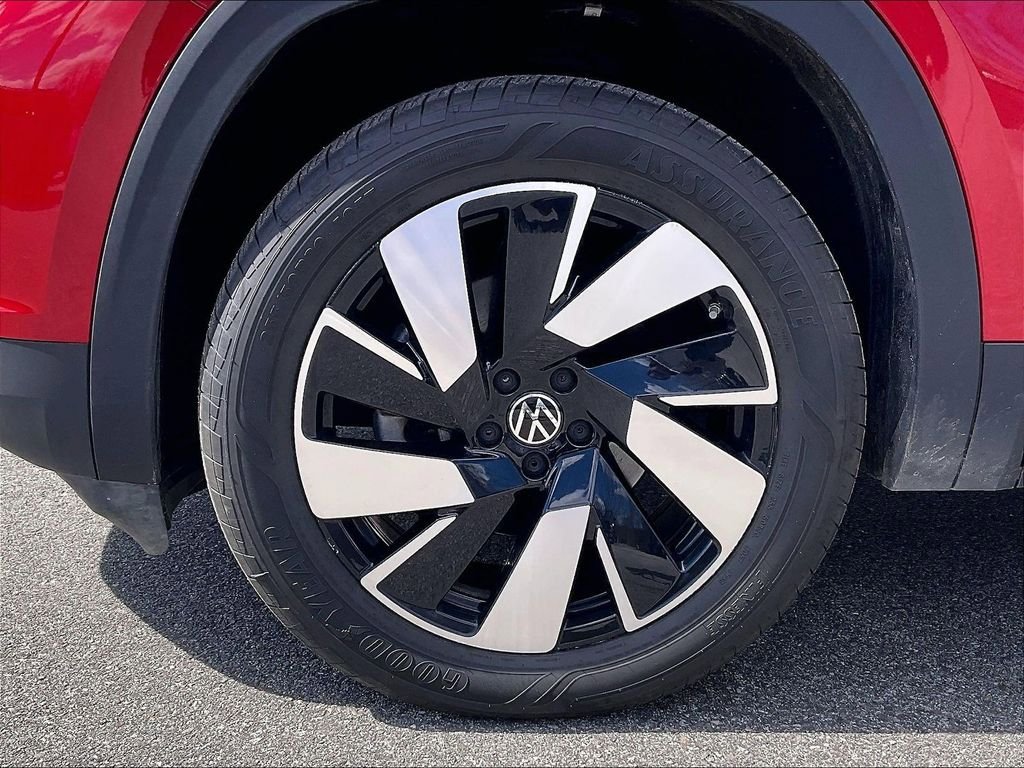 Used 2024 Volkswagen Atlas Cross Sport SE AWD/4WD image 7