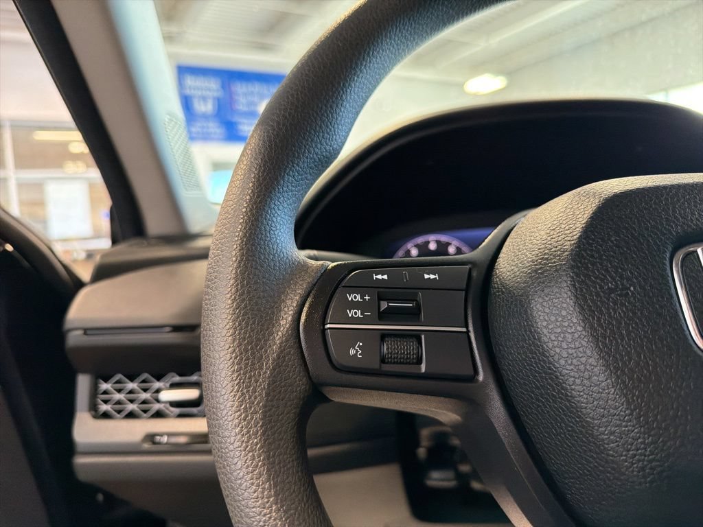 Certified 2025 Honda Accord SE image 18