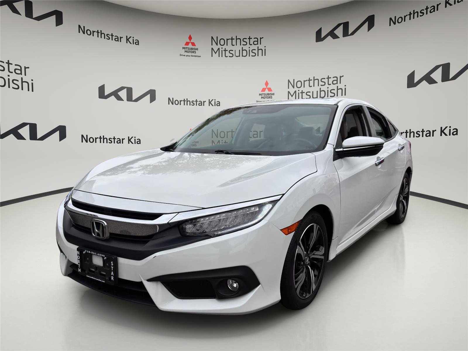 Used 2016 Honda Civic Touring image 1