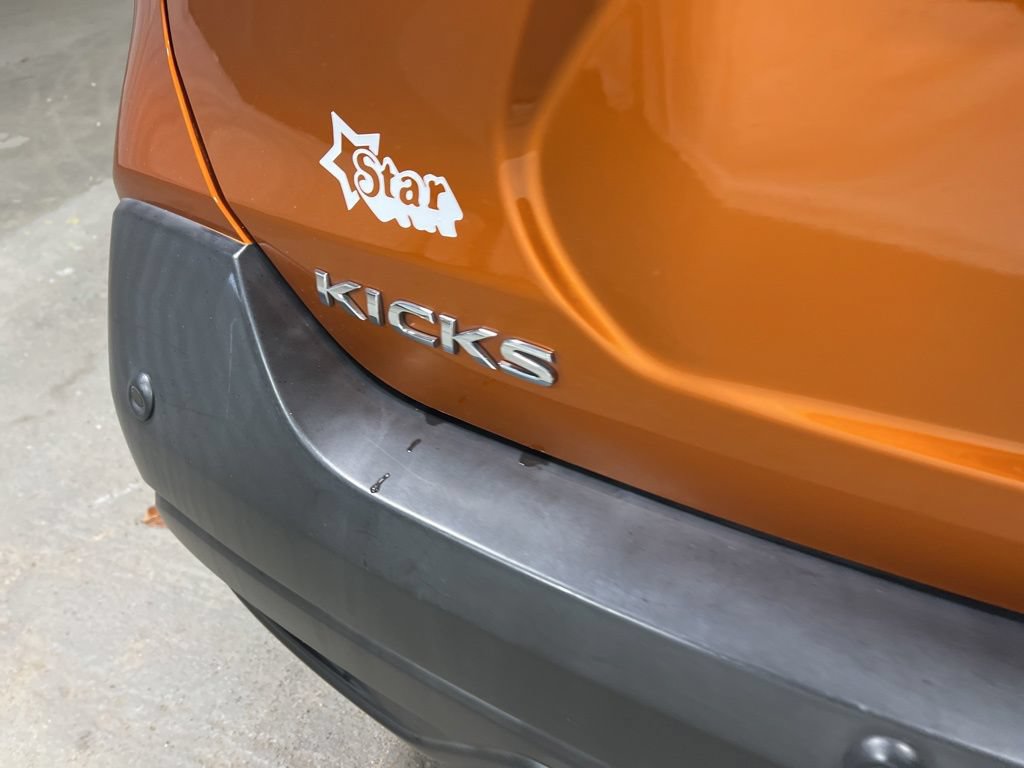 Used 2020 Nissan Kicks SV FWD image 15