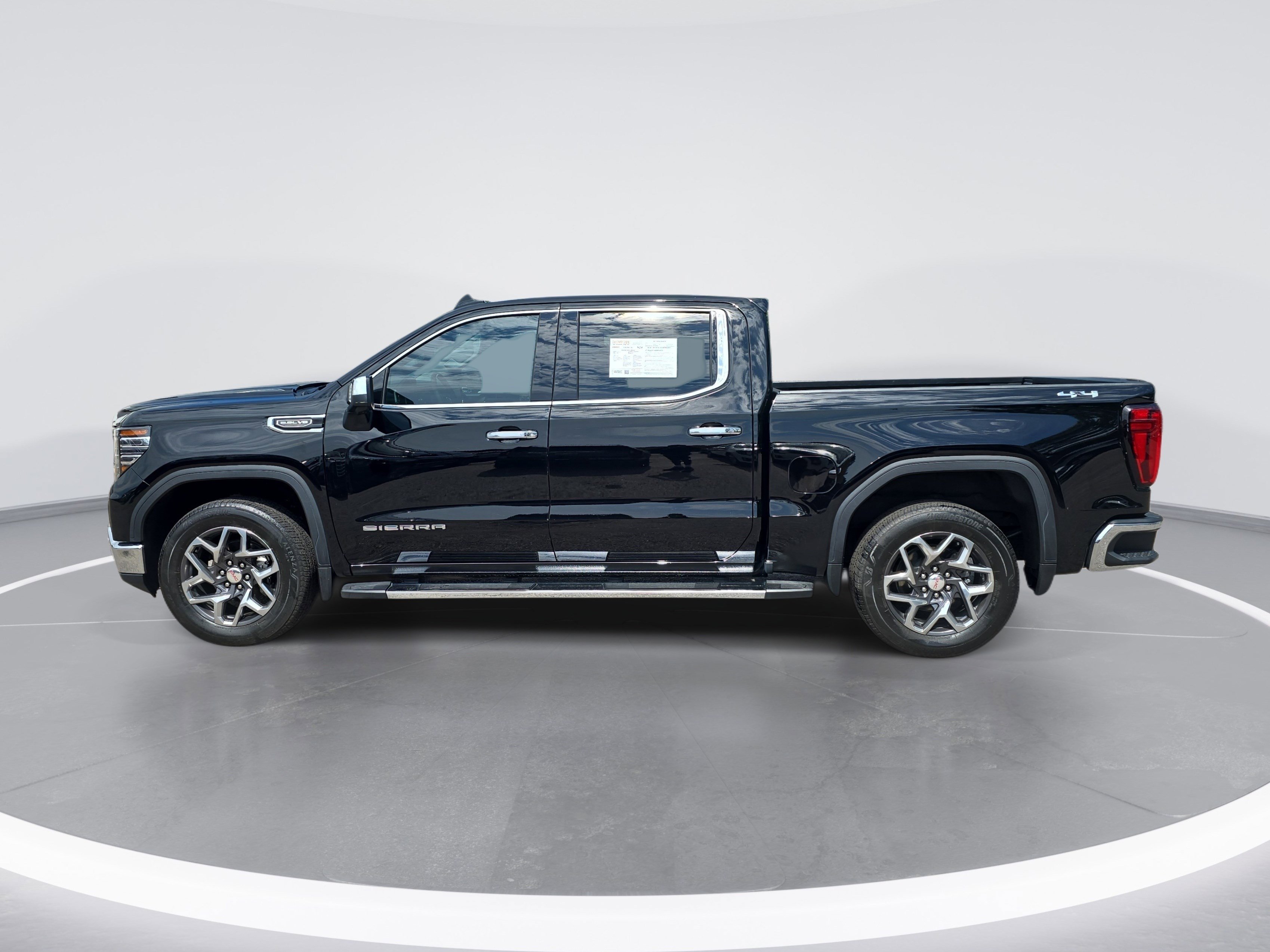 Used 2024 GMC Sierra 1500 SLT w/ SLT Premium Plus Package AWD/4WD image 6