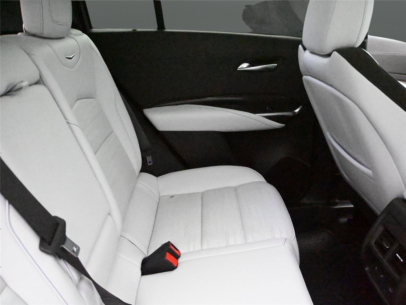 Used 2024 Cadillac XT4 Sport image 38