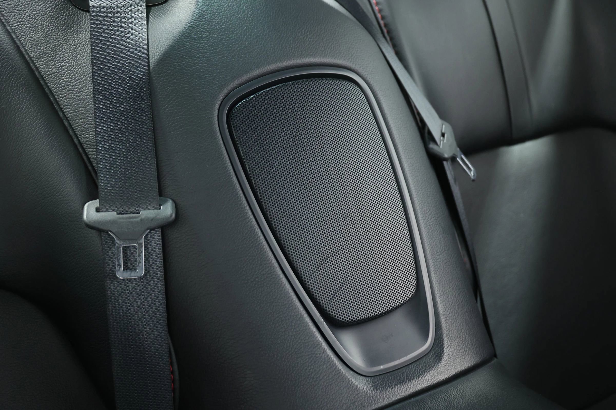 Used 2018 Aston Martin DB11 V12 image 64