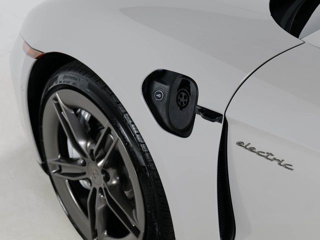 New 2025 Porsche Taycan Turbo image 30