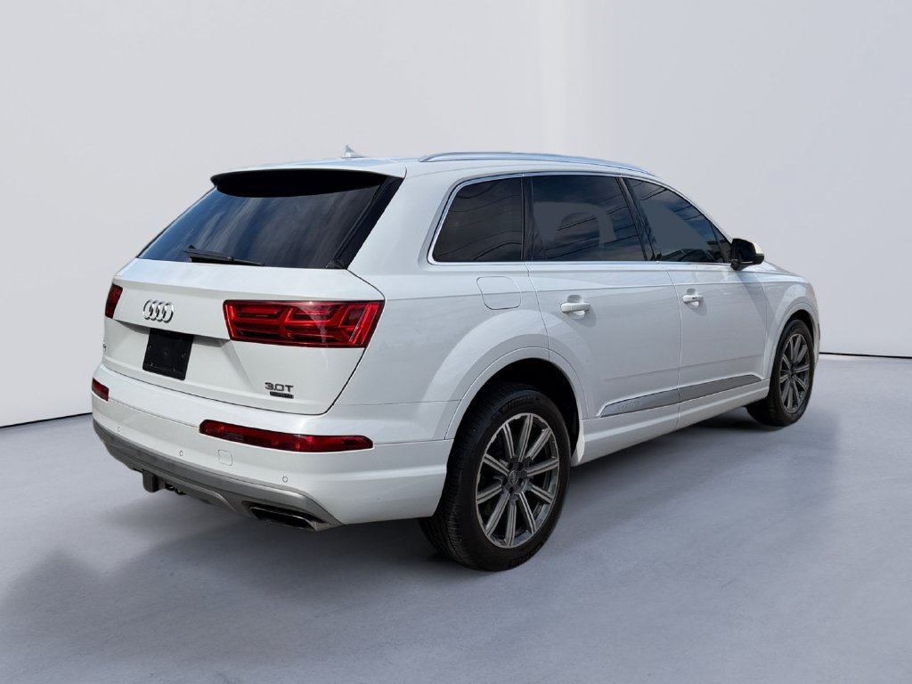 Used 2018 Audi Q7 3.0T Prestige AWD/4WD image 3