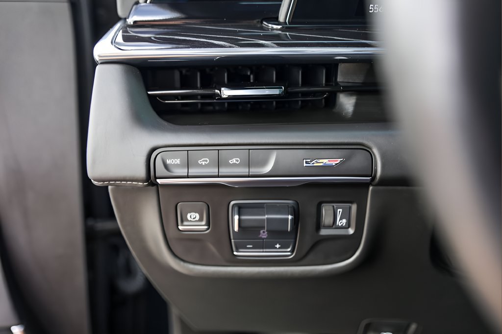 Certified 2024 Cadillac Escalade V AWD/4WD image 15