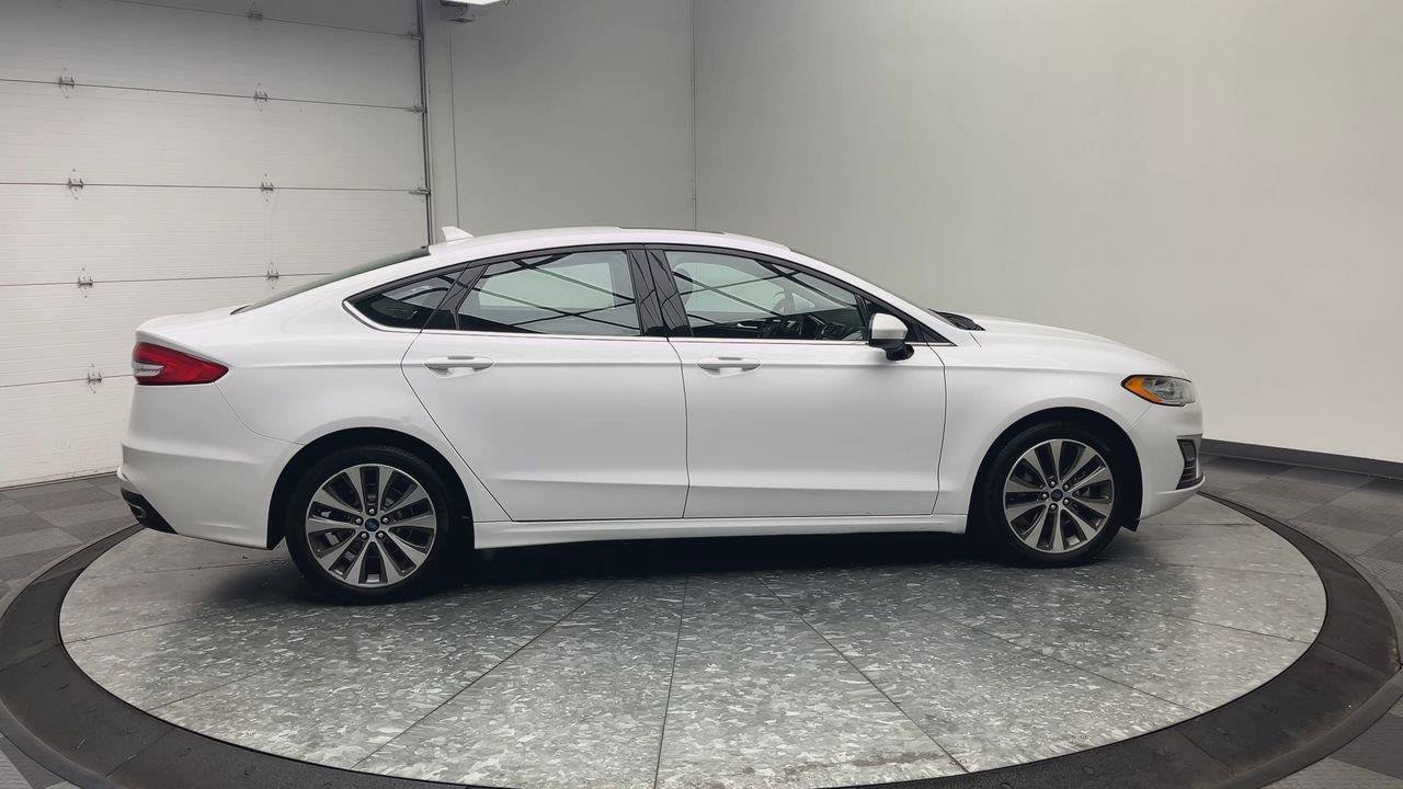 Used 2020 Ford Fusion SE AWD/4WD image 38