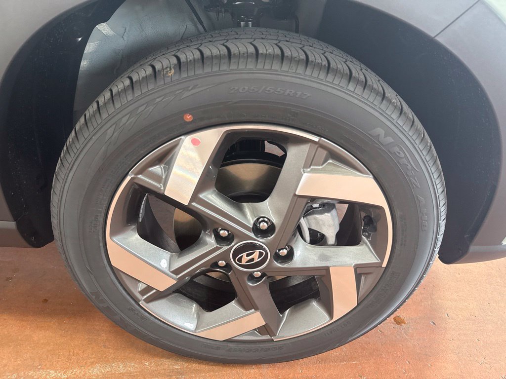 New 2026 Hyundai Venue SEL FWD image 11
