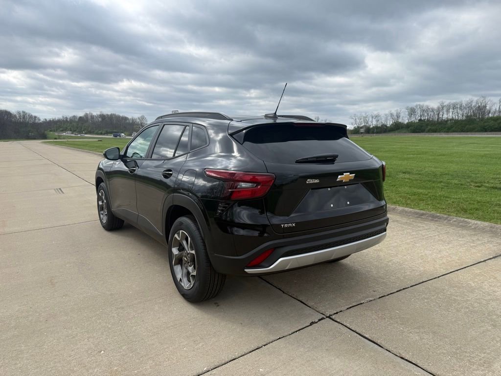 New 2026 Chevrolet Trax LT image 7