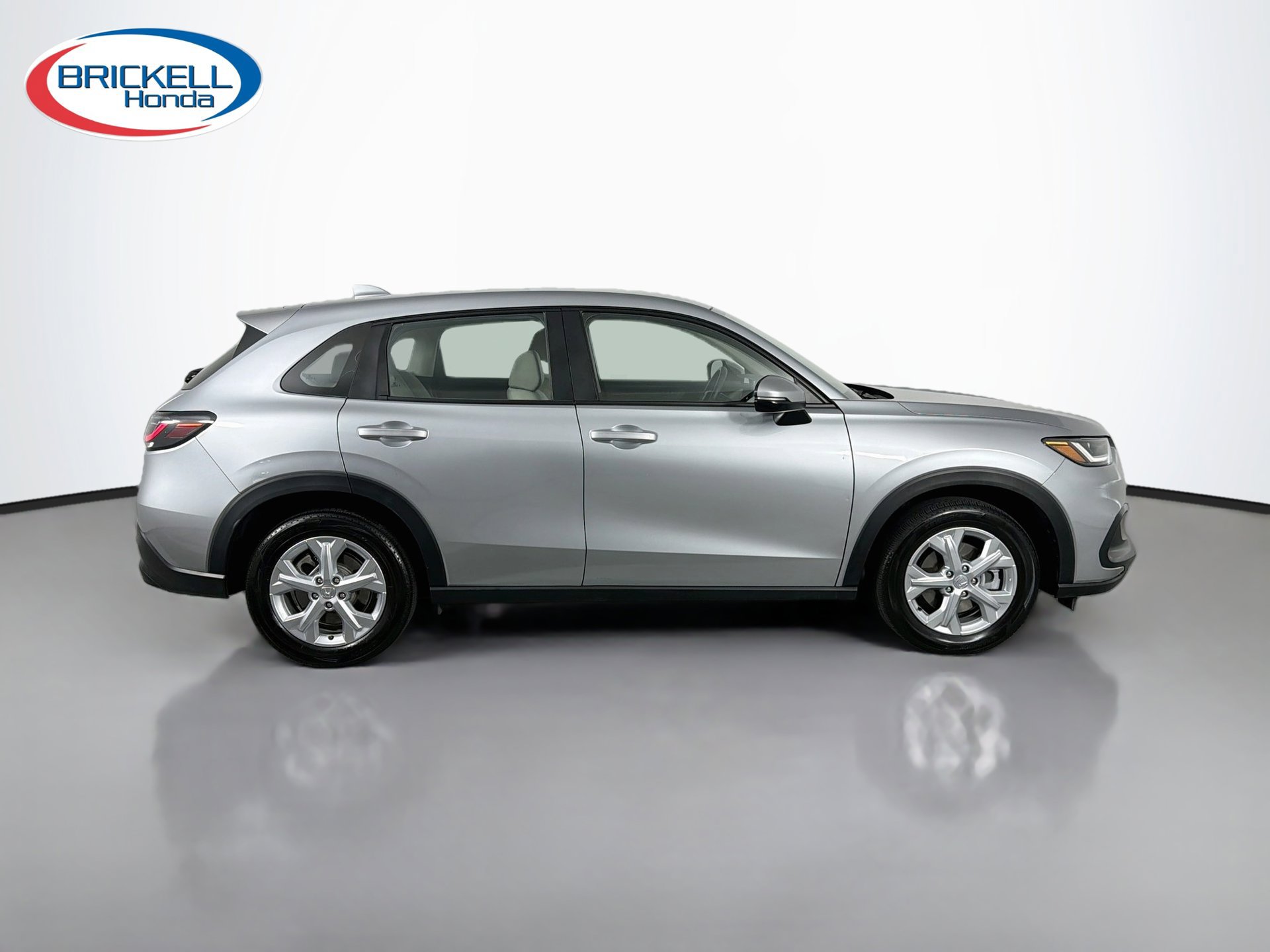 Used 2024 Honda HR-V LX image 2